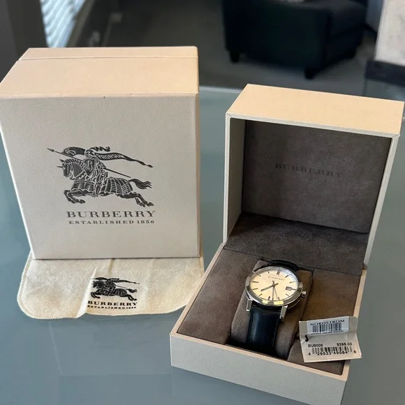 Burberry Black and Silver Timepiece - Picture 3 of 6